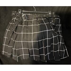 Hot Topic - Skirt Black & White Plaid with Belt - Size XL